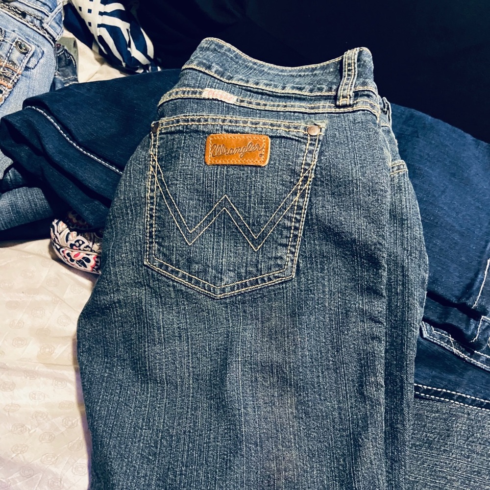 Premium patch wrangler jeans size 5/6x34